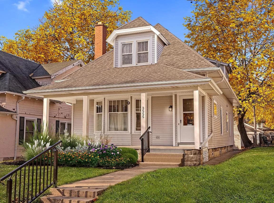 Stunning Milwaukee home exterior after new siding installation showcasing modern aesthetics