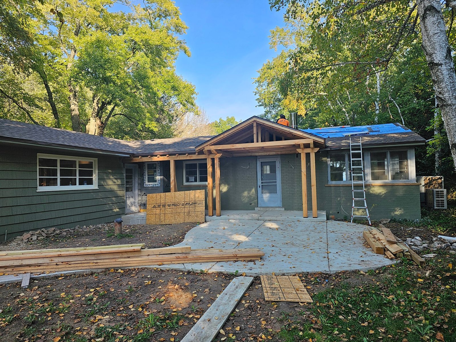 Elegant outdoor living space in Milwaukee with professionally landscaped garden and patio area.